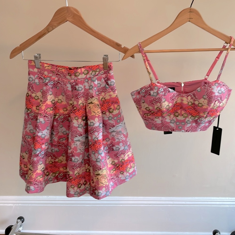 bebe 2 piece flare skirt and crop top